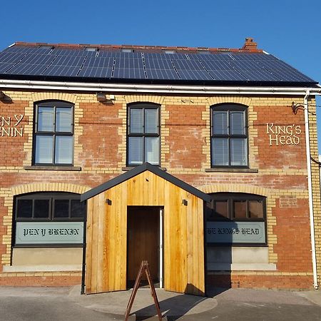 Hotel Kings Head Capel Hendre Zewnętrze zdjęcie